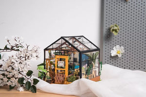 diy miniature greenhouse