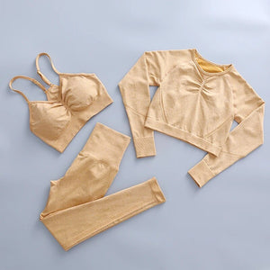 this picture is showing a color light yellow yoga suit set consisting of 3 tems: a pasta top with bust suppert, a long sleeve top and a pair of pants with high waist to flatten your belly and butt push up effect.