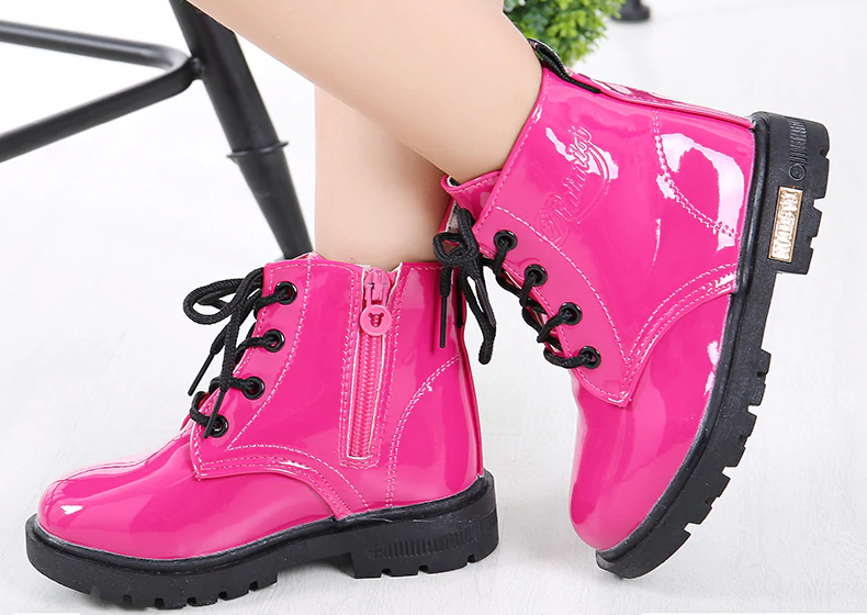 trendy ankle boots for girls in fuchsia colour
