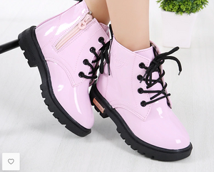 light pink pair of ankle boots for girl with black flat sole, zipper and black lace